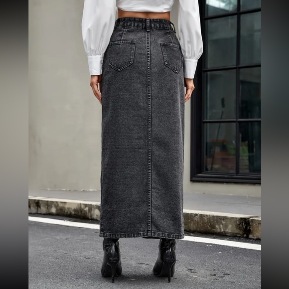 🖤NWOT ASOS Button-Up Denim Midi Skirt in Dark Grey 🖤 - Picture 7 of 7